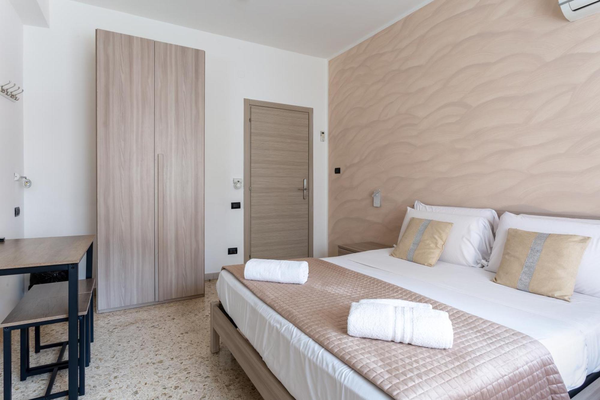 Napoli Fly Guest House 290 Екстериор снимка