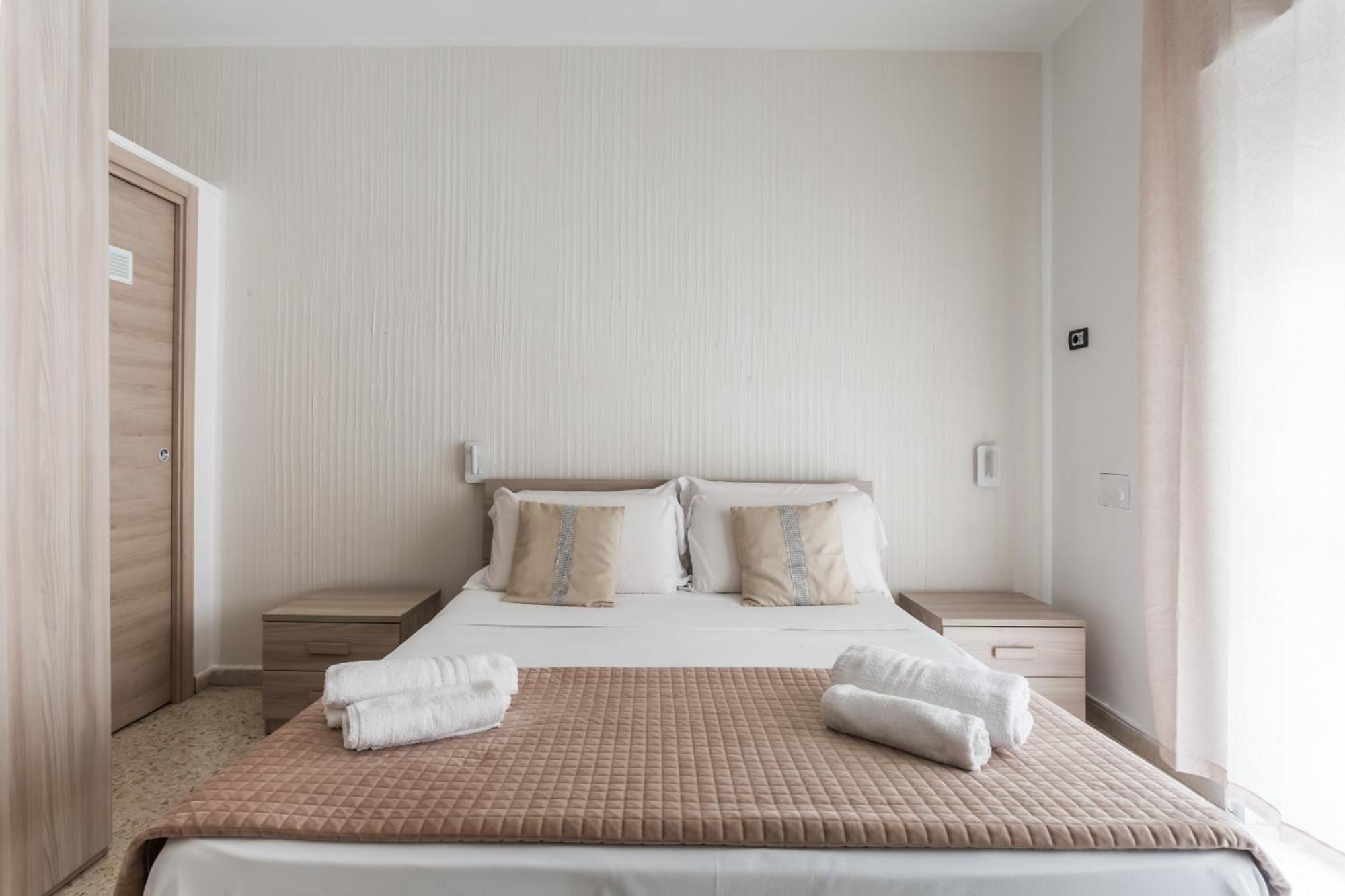 Napoli Fly Guest House 290 Екстериор снимка