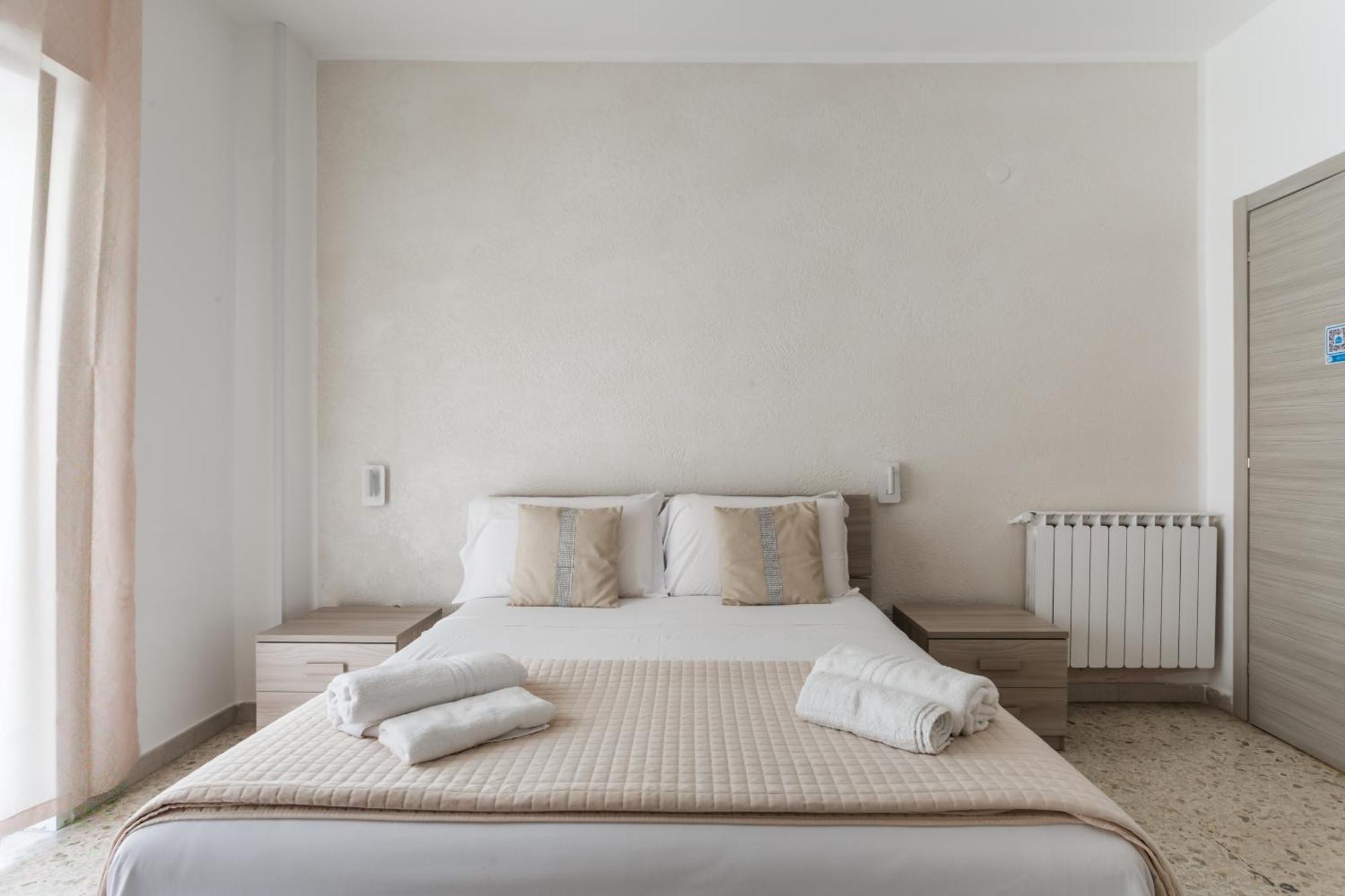 Napoli Fly Guest House 290 Екстериор снимка