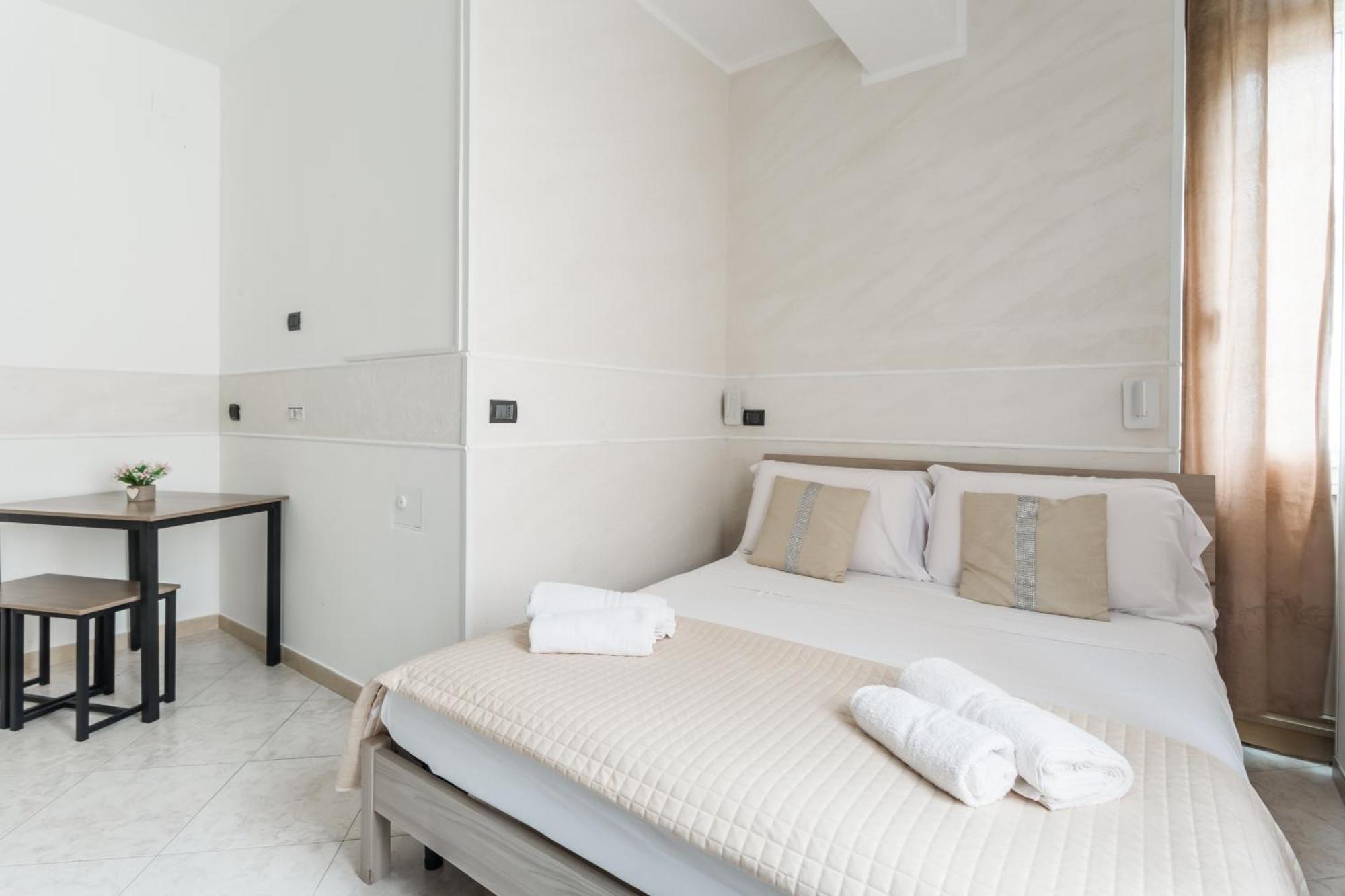 Napoli Fly Guest House 290 Екстериор снимка